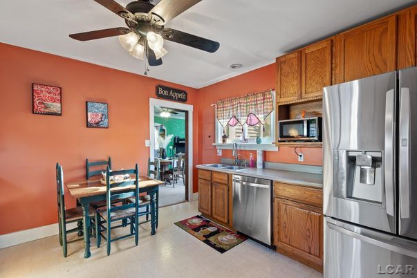 Dining room, Interior, Kitchen, Stainless Steel Appliances