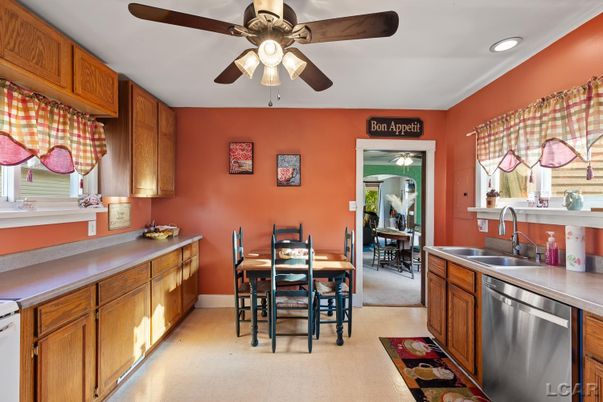 Dining room, Interior, Kitchen, Recessed Lighting