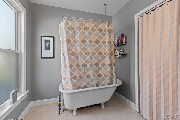 Bathroom, Free Standing Baths, Interior, Pendant Lights