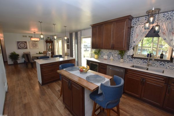 Dining room, Interior, Kitchen, Pendant Lights, Wood Texture Flooring