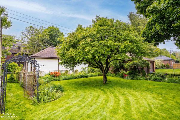 Backyard, Detached Garage, Exterior