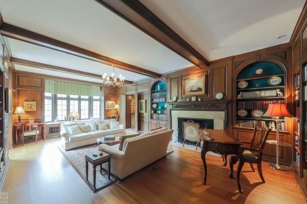 Chandelier, Dining room, Fireplace, Interior, Living room, Wood Texture Flooring, Wooden Walls