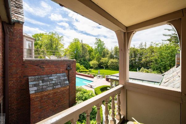 Exterior, Pool, Other