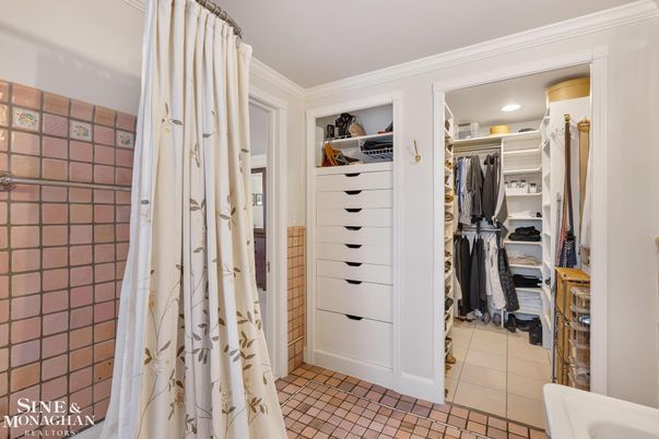 Interior, Recessed Lighting, Walk-in Closets