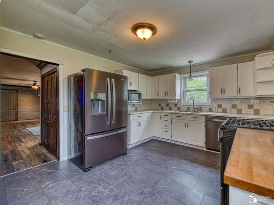 Interior, Kitchen, Pendant Lights, Stone Walls
