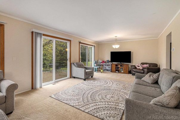 Interior, Living room, Pendant Lights