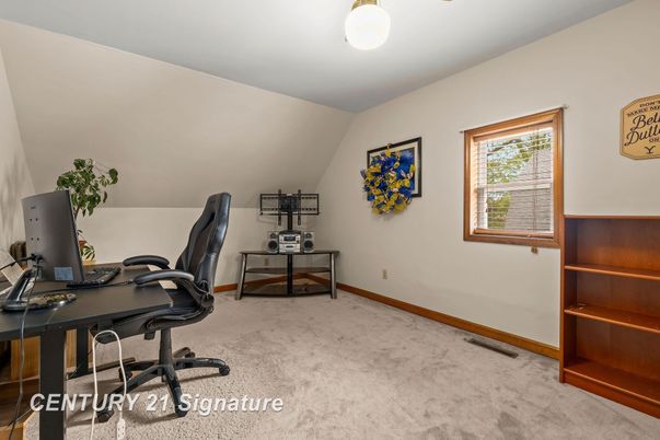 Home Office, Interior