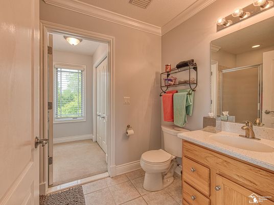 Bathroom, Interior, Tile Countertops