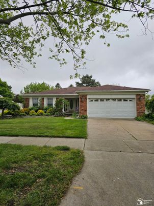 Attached, Exterior, Facade, Brick Facade, Ranch