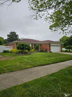 Attached, Exterior, Facade, Brick Facade, Ranch
