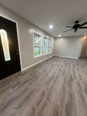Empty room, Interior, Recessed Lighting, Wood Texture Flooring