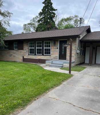 Exterior, Facade, Brick Facade, Ranch