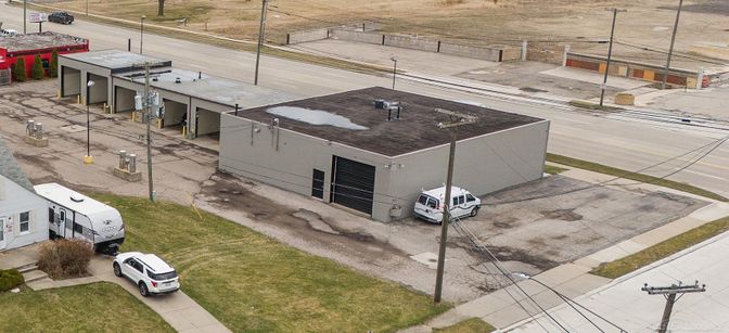Exterior, Drone