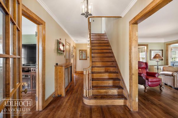 Interior, Pendant Lights, Wood Texture Flooring