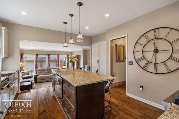 Interior, Living room, Pendant Lights, Recessed Lighting, Wood Texture Flooring