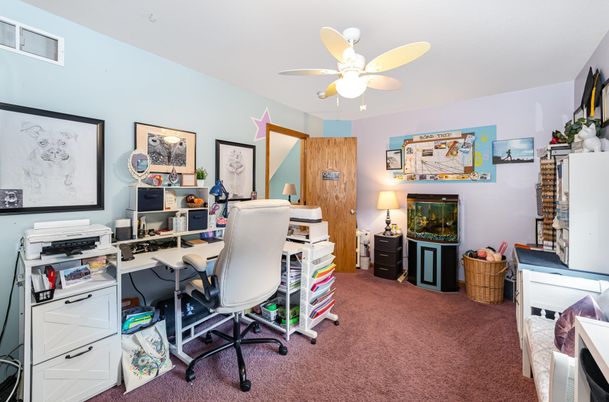 Home Office, Interior