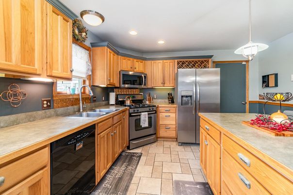 Interior, Kitchen, Pendant Lights, Recessed Lighting, Stainless Steel Appliances