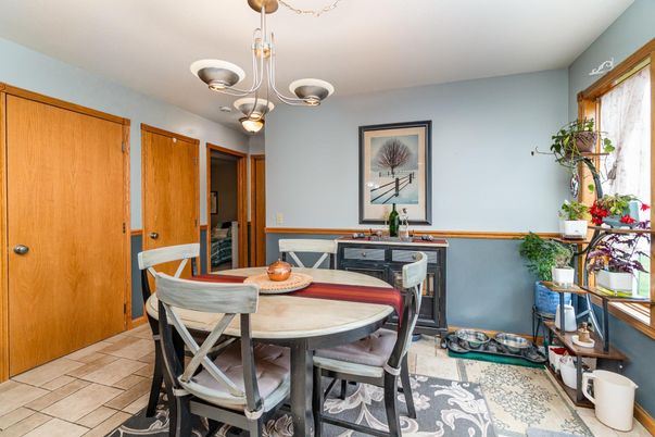 Chandelier, Dining room, Interior