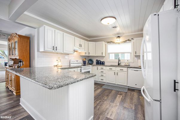Interior, Kitchen, Wood Texture Flooring