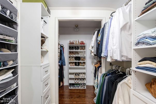 Interior, Walk-in Closets, Wood Texture Flooring