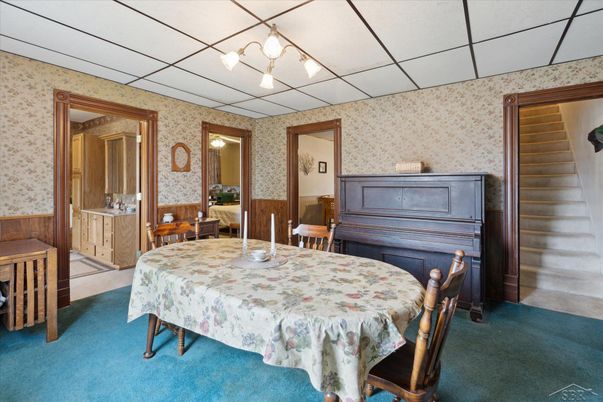 Bedroom, Dining room, Interior, Piano