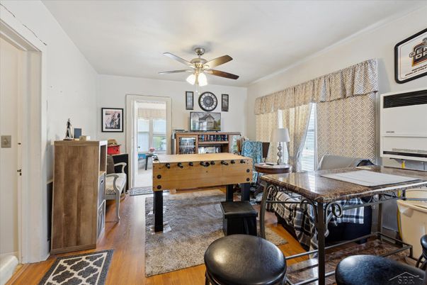 Bedroom, Game Room, Interior, Wood Texture Flooring