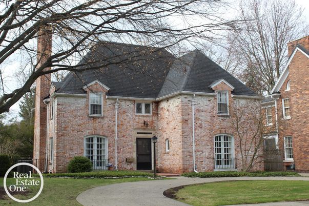 Exterior, Facade, Brick Facade, French Provincial