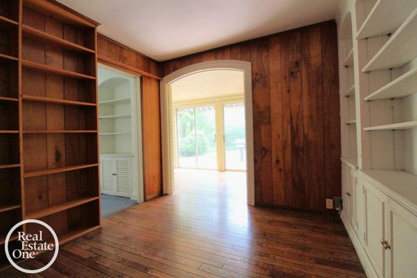 Empty room, Interior, Wood Texture Flooring, Wooden Walls