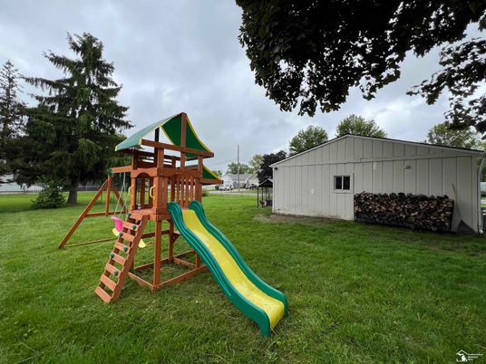 Backyard, Exterior, Playground