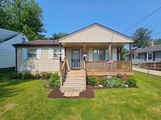 Exterior, Facade, American Craftsman