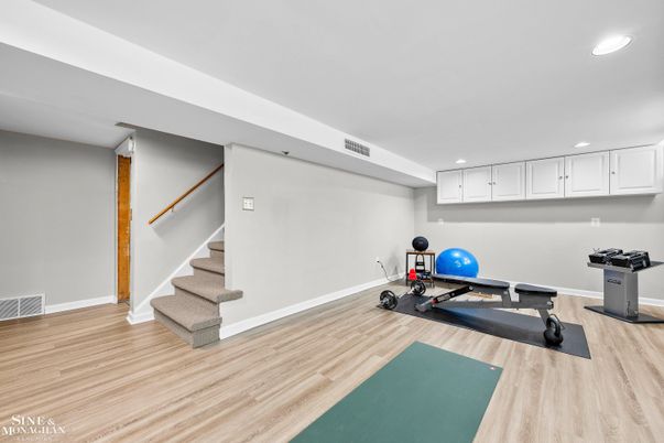 Fitness Equipment, Interior, Recessed Lighting, Wood Texture Flooring