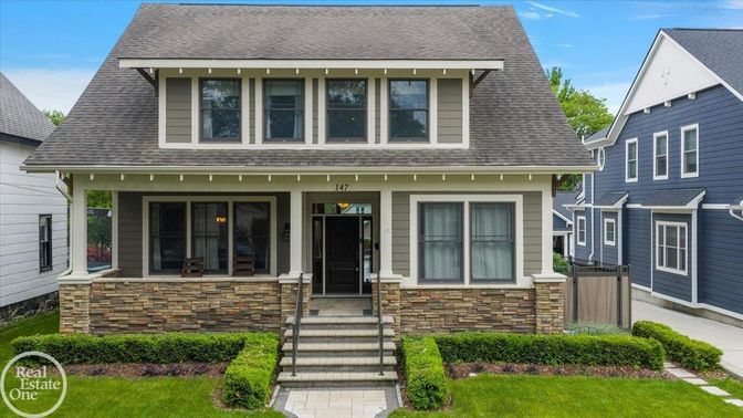 Exterior, Facade, Cape Cod