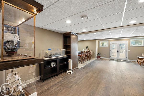 Dining room, Interior, Recessed Lighting, Wood Texture Flooring