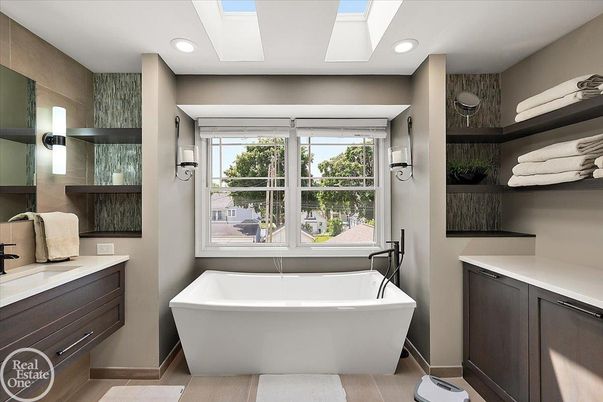 Bathroom, Free Standing Baths, Interior, Recessed Lighting