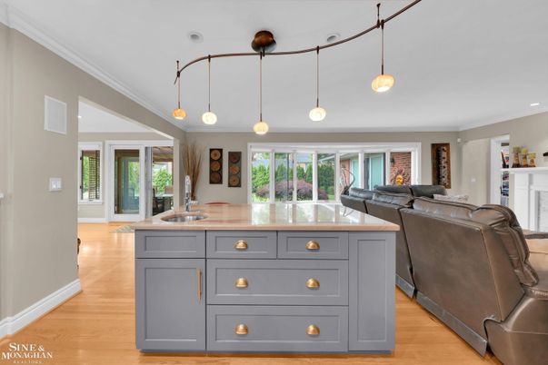 Interior, Kitchen, Living room, Pendant Lights, Recessed Lighting, Wood Texture Flooring