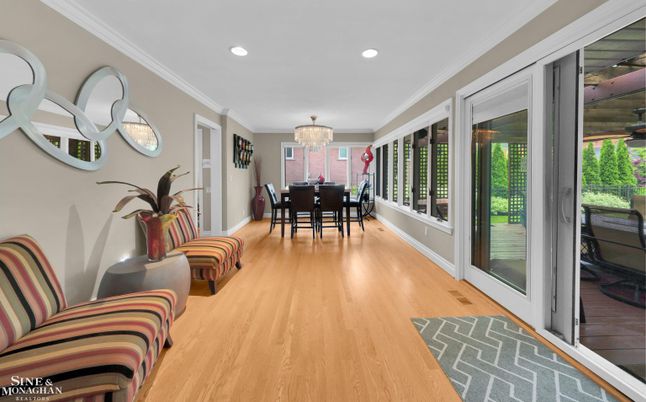 Chandelier, Dining room, Interior, Recessed Lighting, Wood Texture Flooring