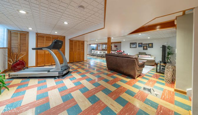 Fitness Equipment, Interior, Recessed Lighting