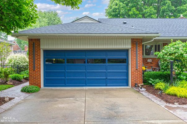 Detached Garage, Exterior