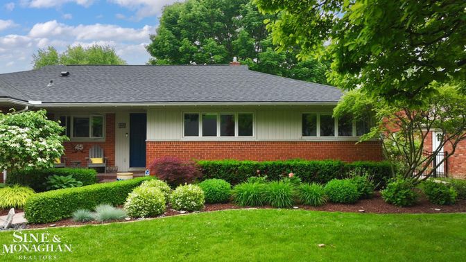 Exterior, Facade, Brick Facade, Cape Cod