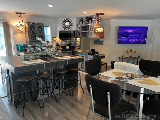 Dining room, Interior, Recessed Lighting, Wood Texture Flooring