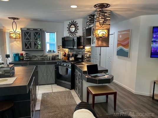 Interior, Kitchen, Recessed Lighting, Wood Texture Flooring