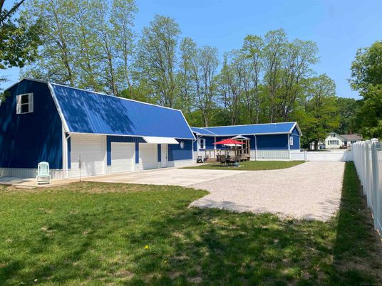 Backyard, Detached Garage, Exterior