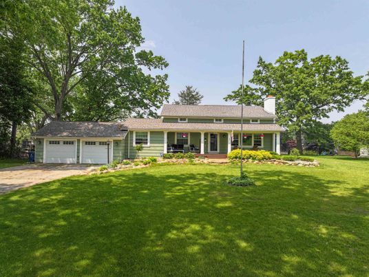 Attached, Backyard, Exterior, Facade, Cape Cod