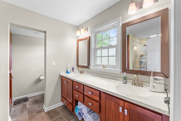 Bathroom, Dual Sink Vanities, Interior