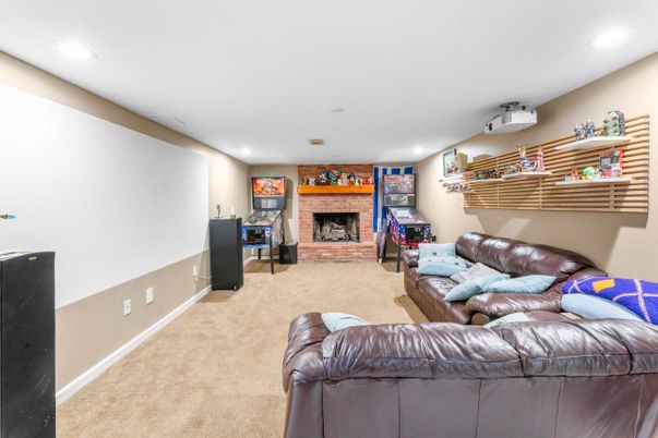 Fireplace, Interior, Living room, Recessed Lighting