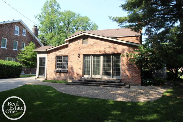 Exterior, Facade, Brick Facade, Brick Traditional