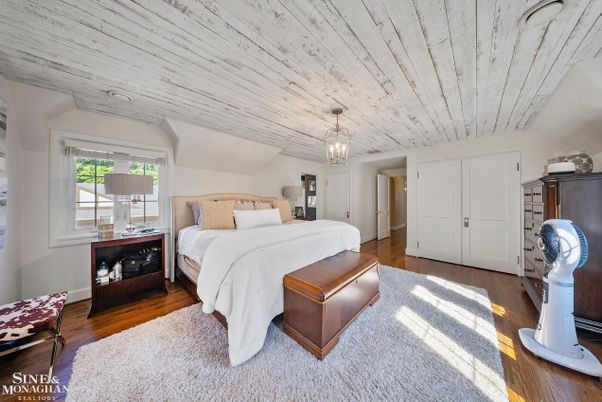 Bedroom, Interior, Pendant Lights, Wood Texture Flooring