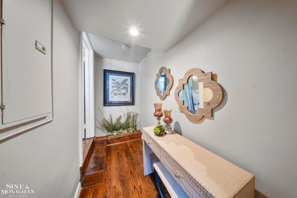 Interior, Recessed Lighting, Wood Texture Flooring