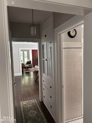 Interior, Pendant Lights, Wood Texture Flooring