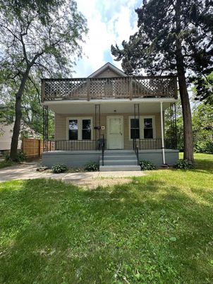 Backyard, Exterior, Facade, Log Home